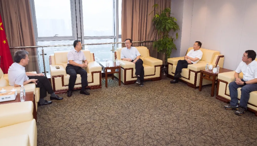 供应链综合商业服务平台迈进浙江第一站 — — 欧博abg官网与温州交运集团战略签约